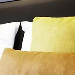Hotel 7, Centre