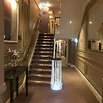 7, Centre Hotell 4*