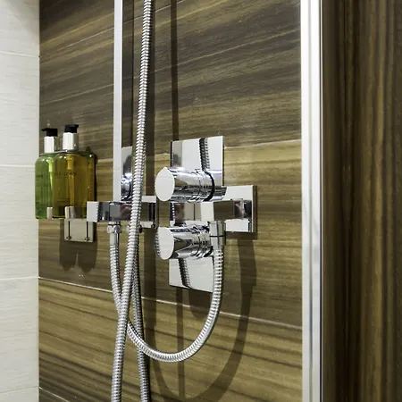 7, Centre 4* 더블린