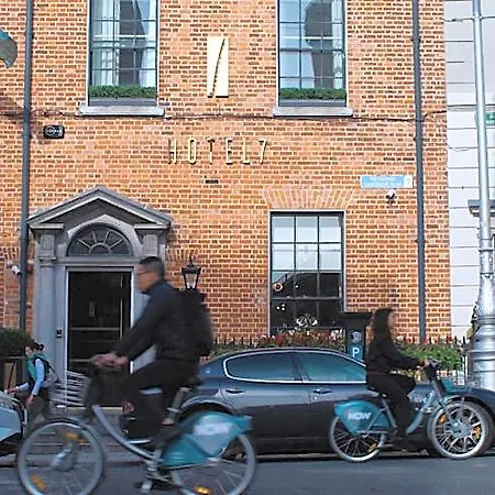 7, Centre